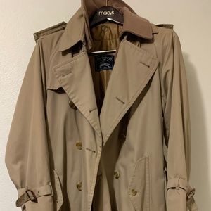 Burberry men Trence coat size 48